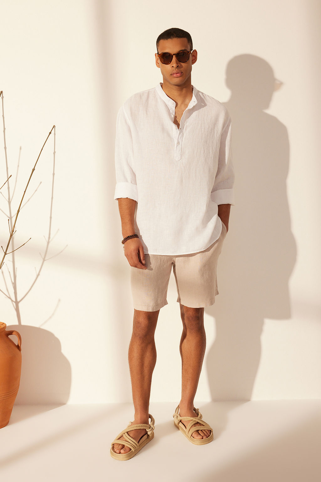 TRENDYOL MAN Kahverengi Regular Limited Edition %100 Keten Gomlek TMNSS24GO00057