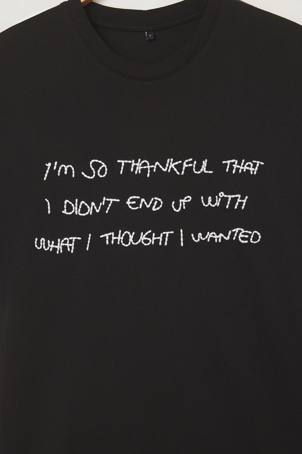 TRENDYOL MAN Siyah Oversize/Genis Kesim Yaz? Nak?sl? %100 Pamuk T-Shirt TMNSS25TS00203 - Trendyolmilla фото 7