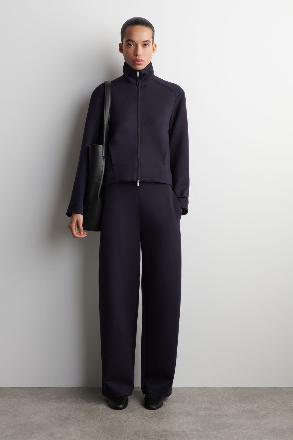 JOGGERS BARREL LEG EFECTO NEOPRENO - H&m фото 3