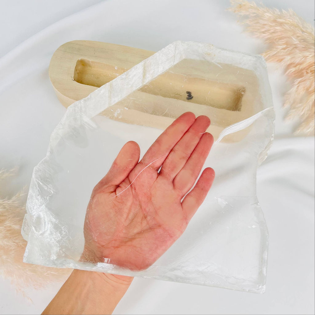 Срез Селенита на подставке - Радуга самоцветов фото 3