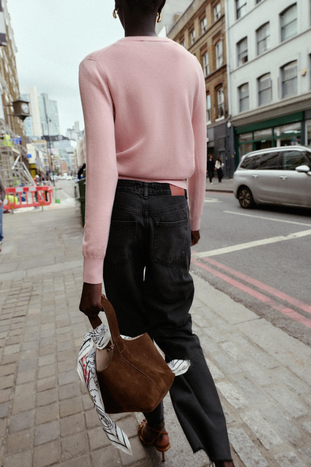 CARDIGAN WITH FLORAL BUTTONS - Zara фото 4