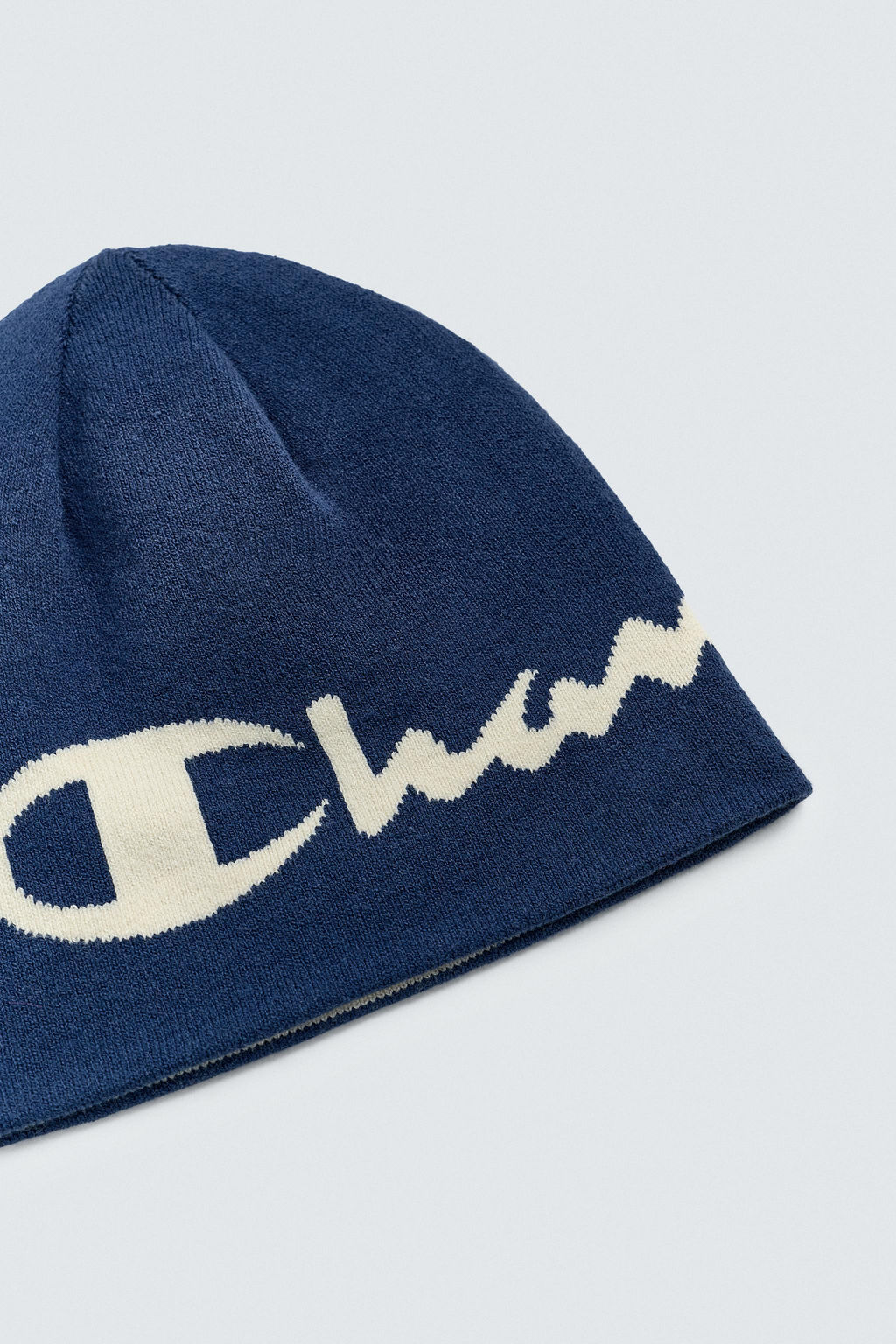 CHAMPION ® X ZARA REVERSIBLE BEANIE  фото 5