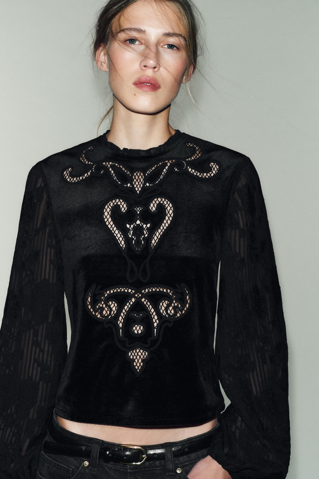EMBROIDERED VELVET TOP
