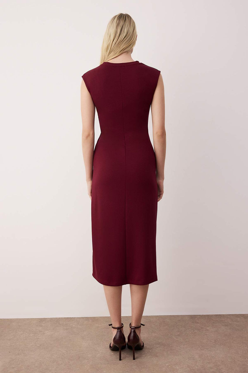 Bordo Baglama Detayl? A-line Duz Midi Esnek Orme Elbise TWOSS25EL00926 - Trendyolmilla фото 4