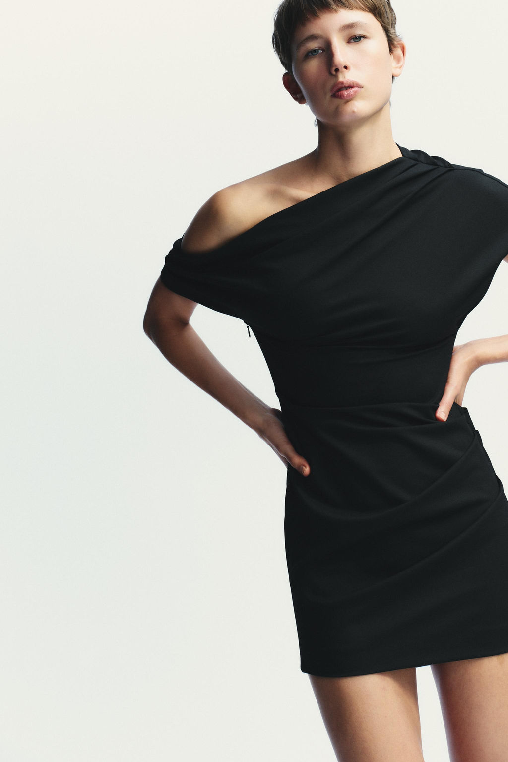 ASYMMETRIC SHORT DRESS - Zara фото 3