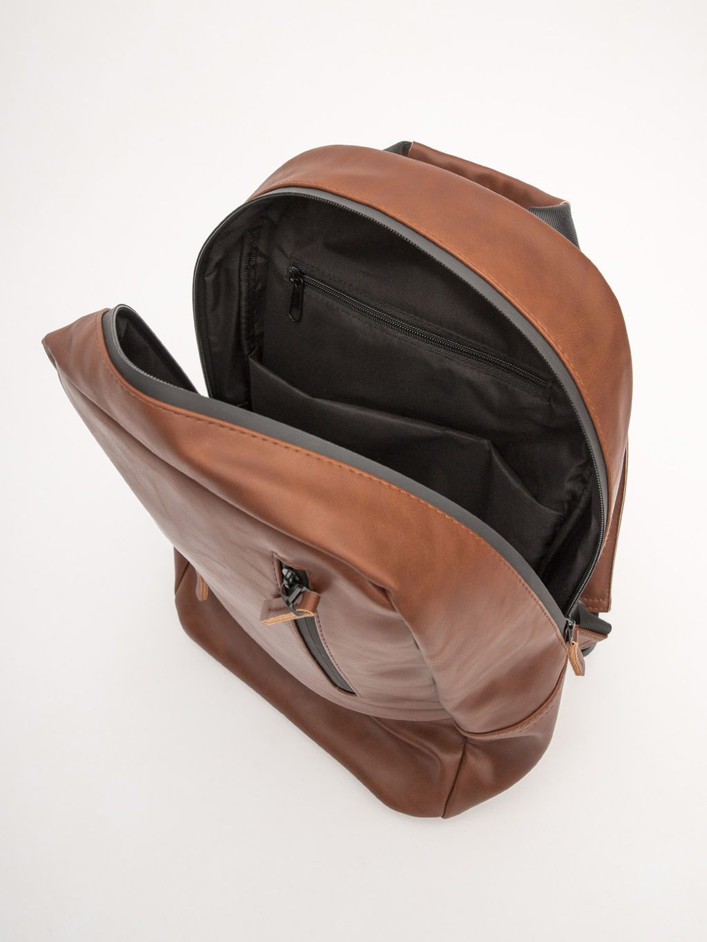 1553 323 02 Сумка мужская