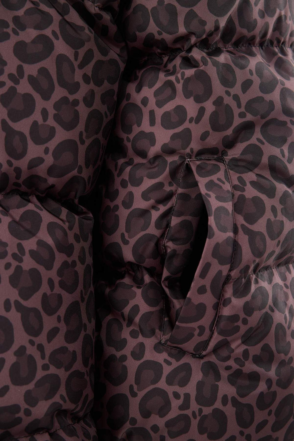 TRENDYOLMILLA Cok Renkli Kahverengi Leopar Desenli Oversize Kal?p Sisme Mont TWOAW25MO00222 фото 7