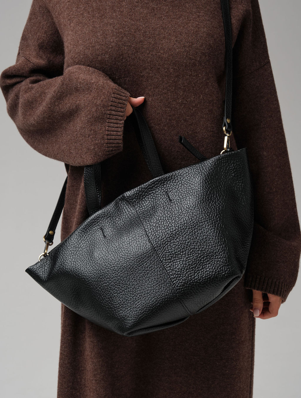 Кожаная сумка Azaro 31355 черный