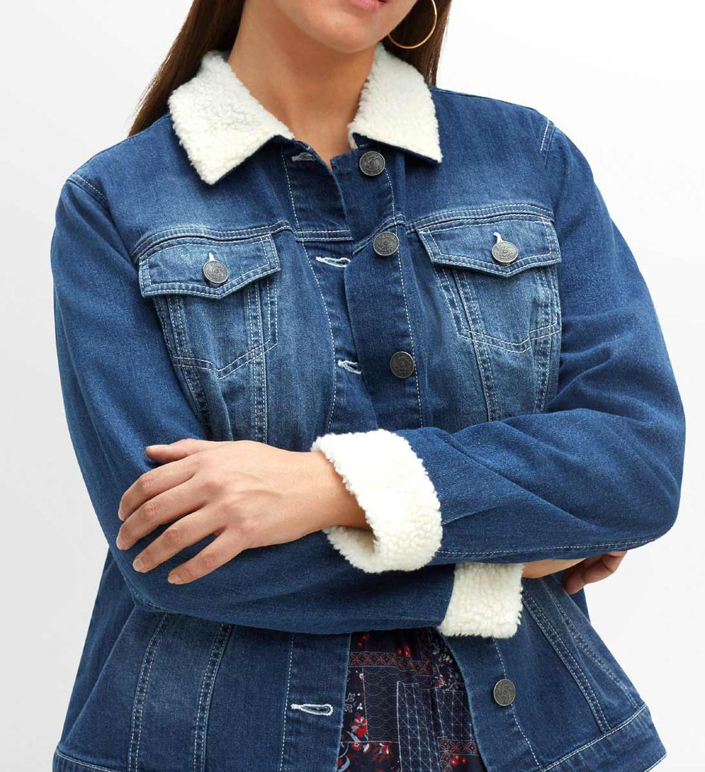 Джинсовый жакет с иск. мехом, черный - Sheego фото 7