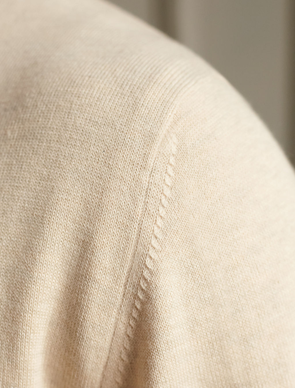 Джемпер Vilatte из хлопка с нейлоном бежевый меланж  фото 7