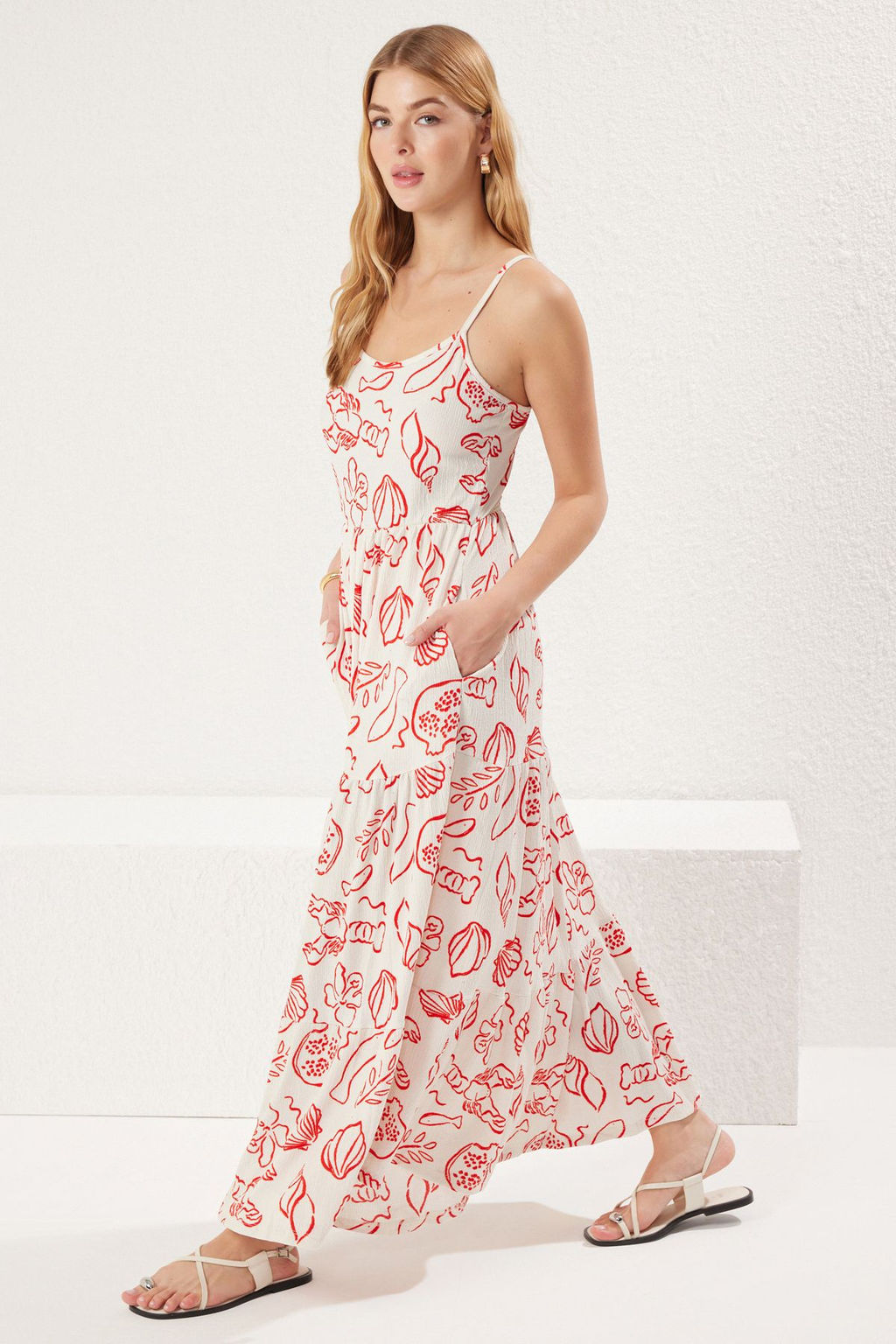 Mavi Bask?l? Havuz Yaka Ask?l? Skater/Belden Ac?lan Esnek Maxi Orme Elbise TWOSS25EL00527 - Trendyolmilla фото 7