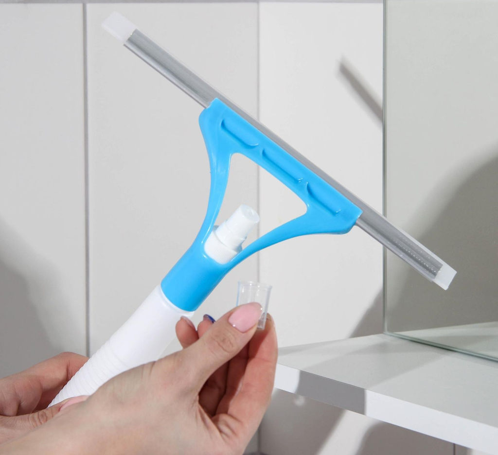 Водосгон с пульверизатором, скребок 25 см., ручка 30*4 см. арт. 1382128