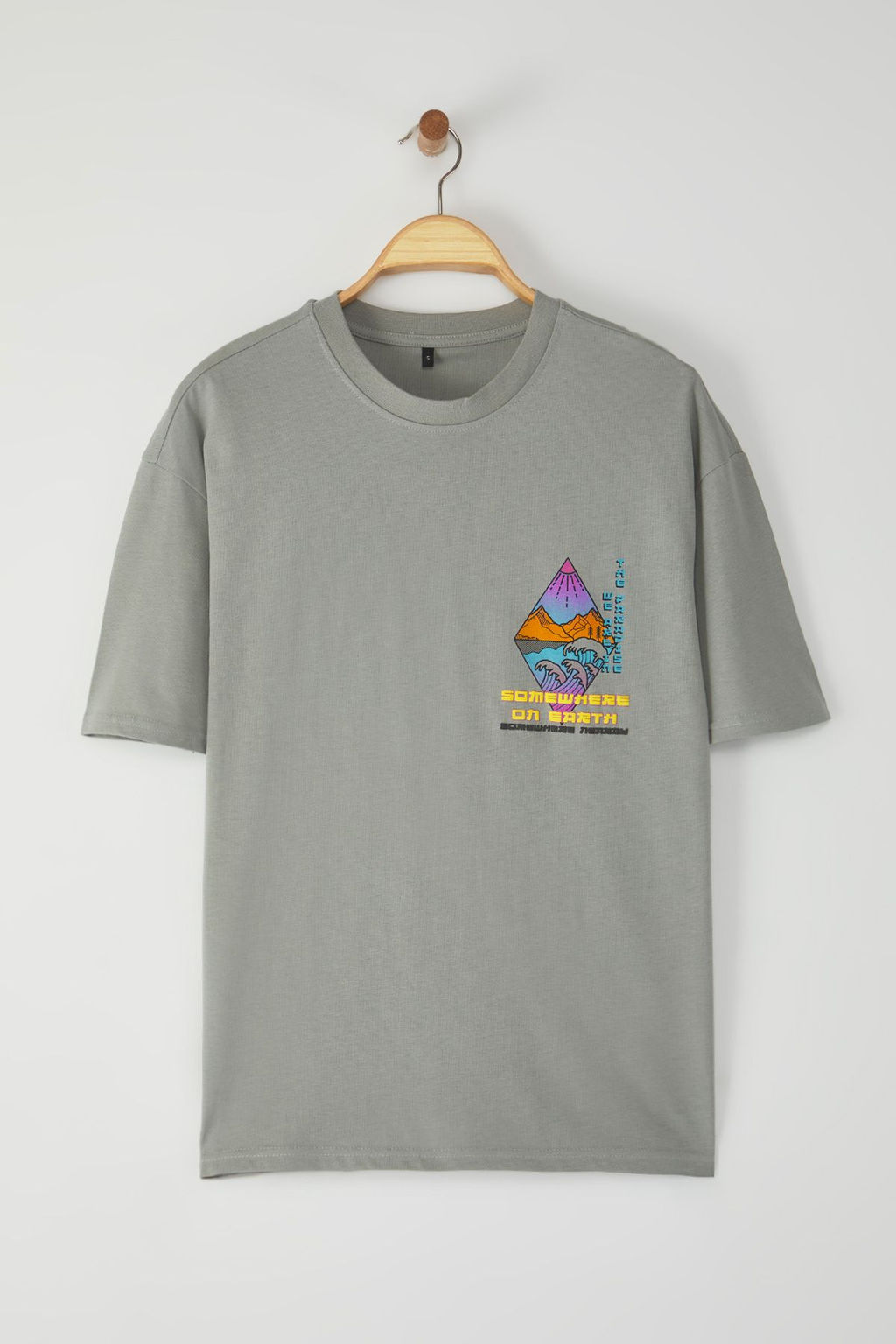 TRENDYOL MAN Gri Oversize Fit Kabaran Bask?l? %100 Pamuk T-Shirt TMNSS23TS00316 - Trendyolmilla фото 10