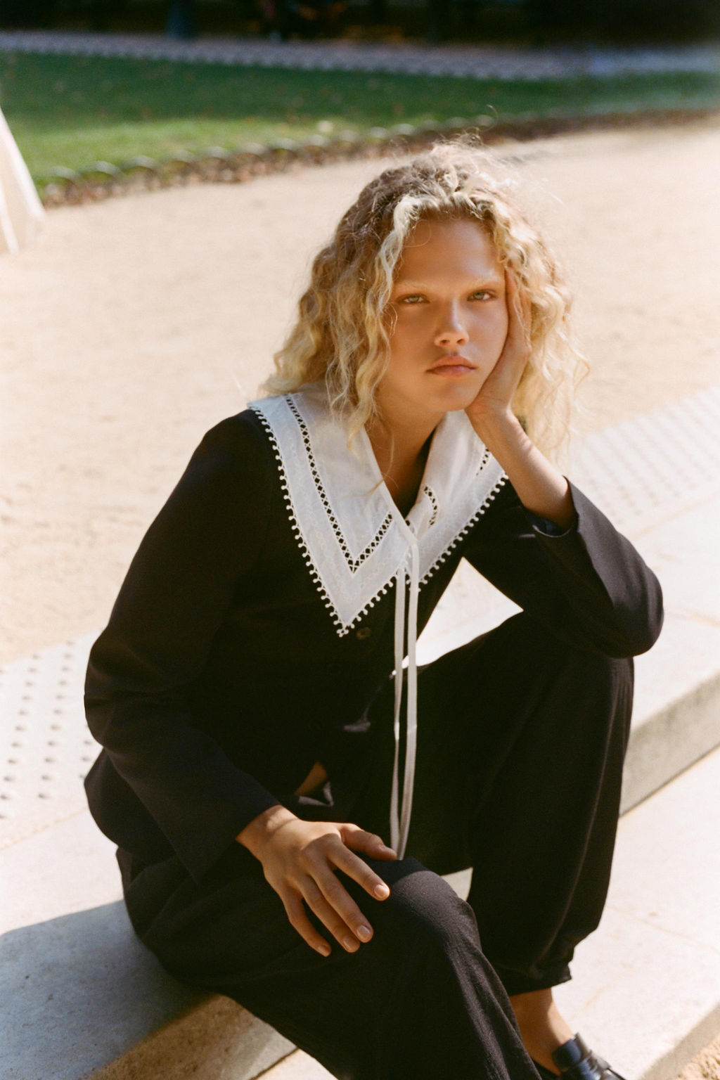 CONTRAST DETACHABLE COLLAR BLAZER - Zara фото 2