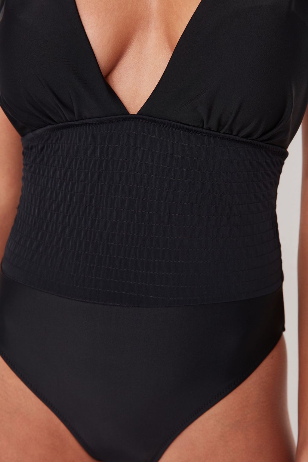 Siyah Derin Dekolteli Gipeli Normal Paca Mayo TBESS23MA00063