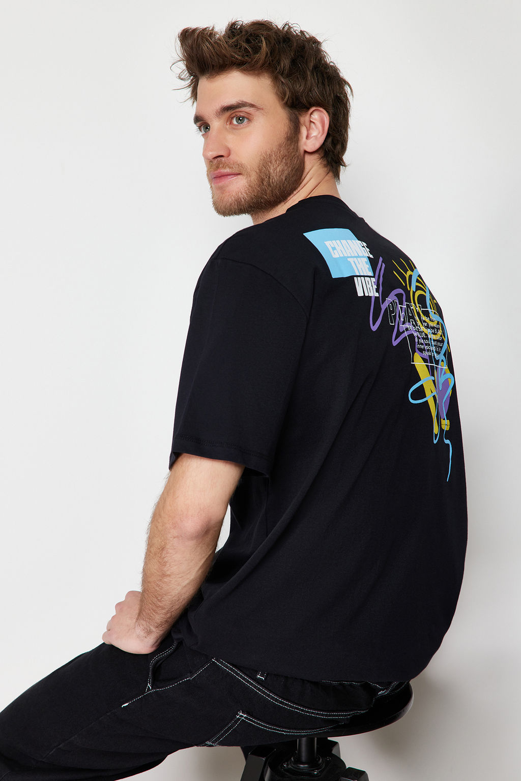 TRENDYOL MAN Siyah Oversize/Genis Kesim Yaz? Bask?l? %100 Pamuklu T-Shirt TMNSS21TS3438 - Trendyolmilla фото 6
