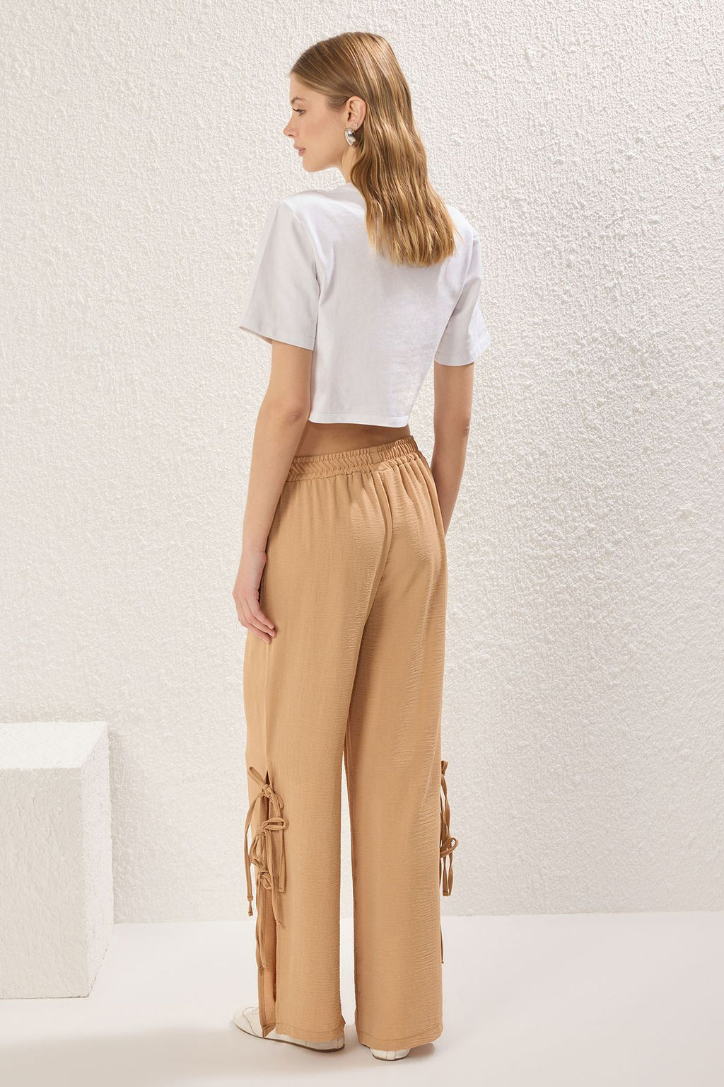 TRENDYOLMILLA Camel Aerobin Paca Y?rtmac Fiyonk Detayl? Genis Paca Pantolon TWOSS25PL00089  фото 5