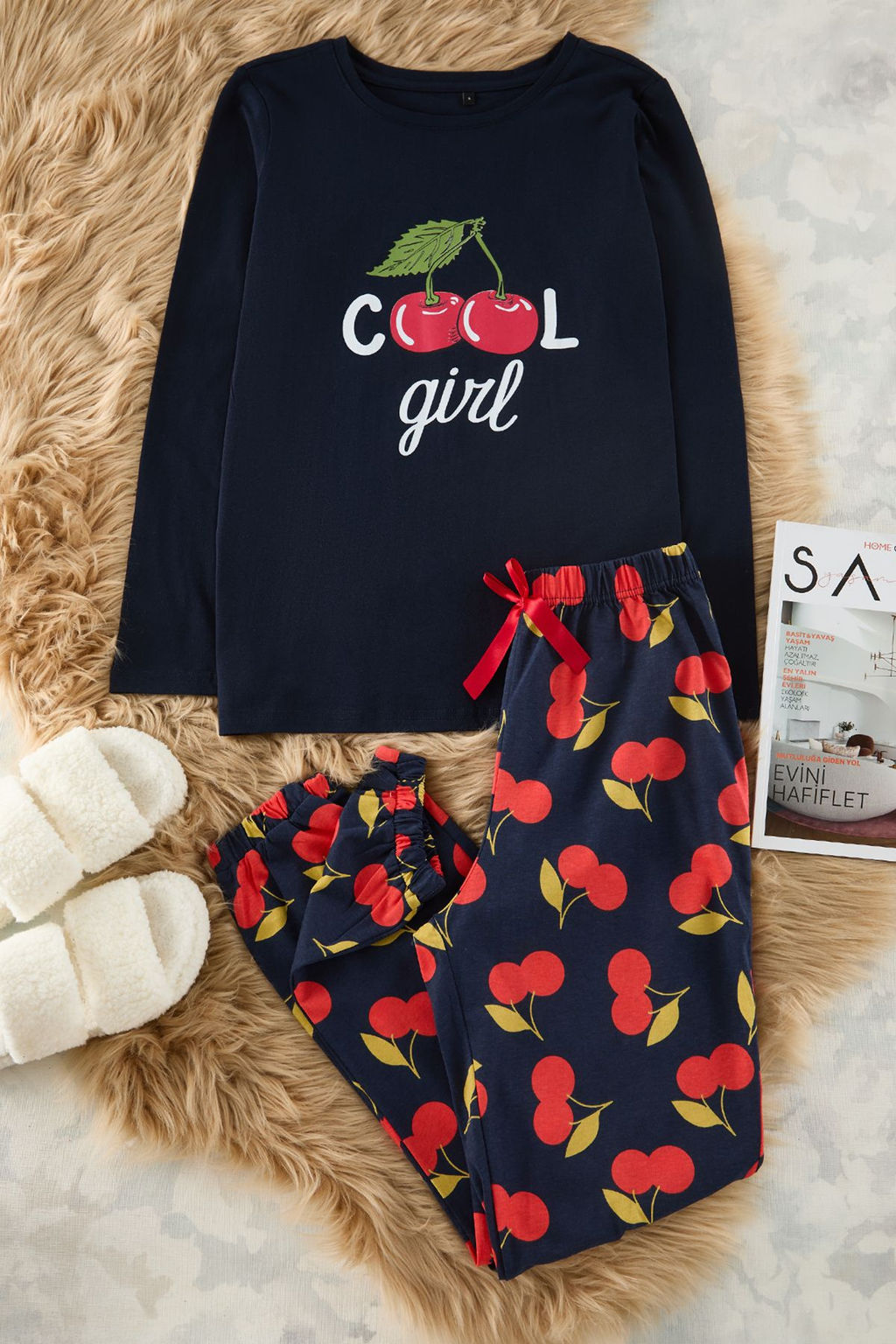Trendyolmilla Lacivert %100 Pamuklu Kiraz Bask?l? Orme Pijama Tak?m? THMAW23PT00494