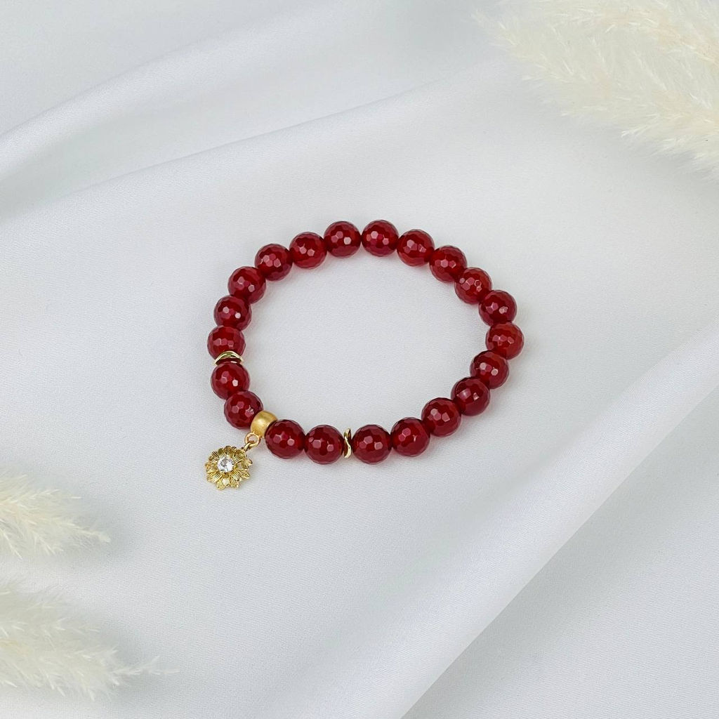 Браслет из Сердолика с подвеской