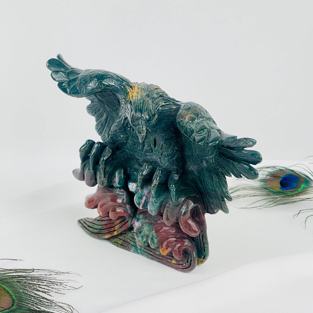 Статуэтка резная "Орёл" из Яшмы "Гелиотроп"