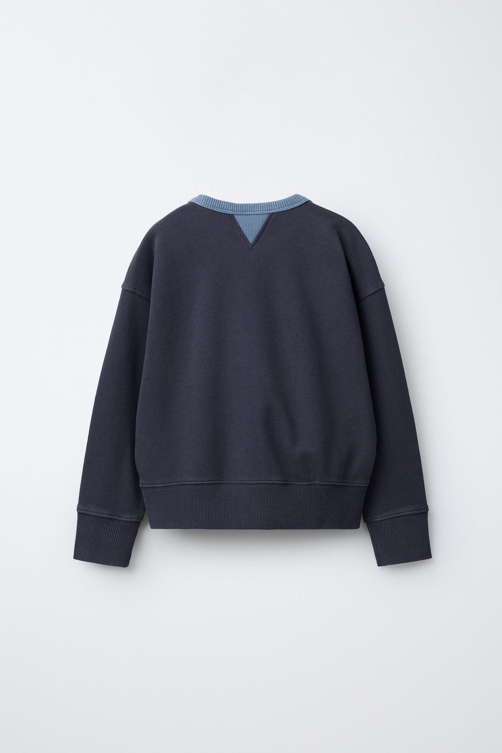SWEATSHIRT WITH CONTRAST NECK AND CUT-OUTS - Zara фото 10