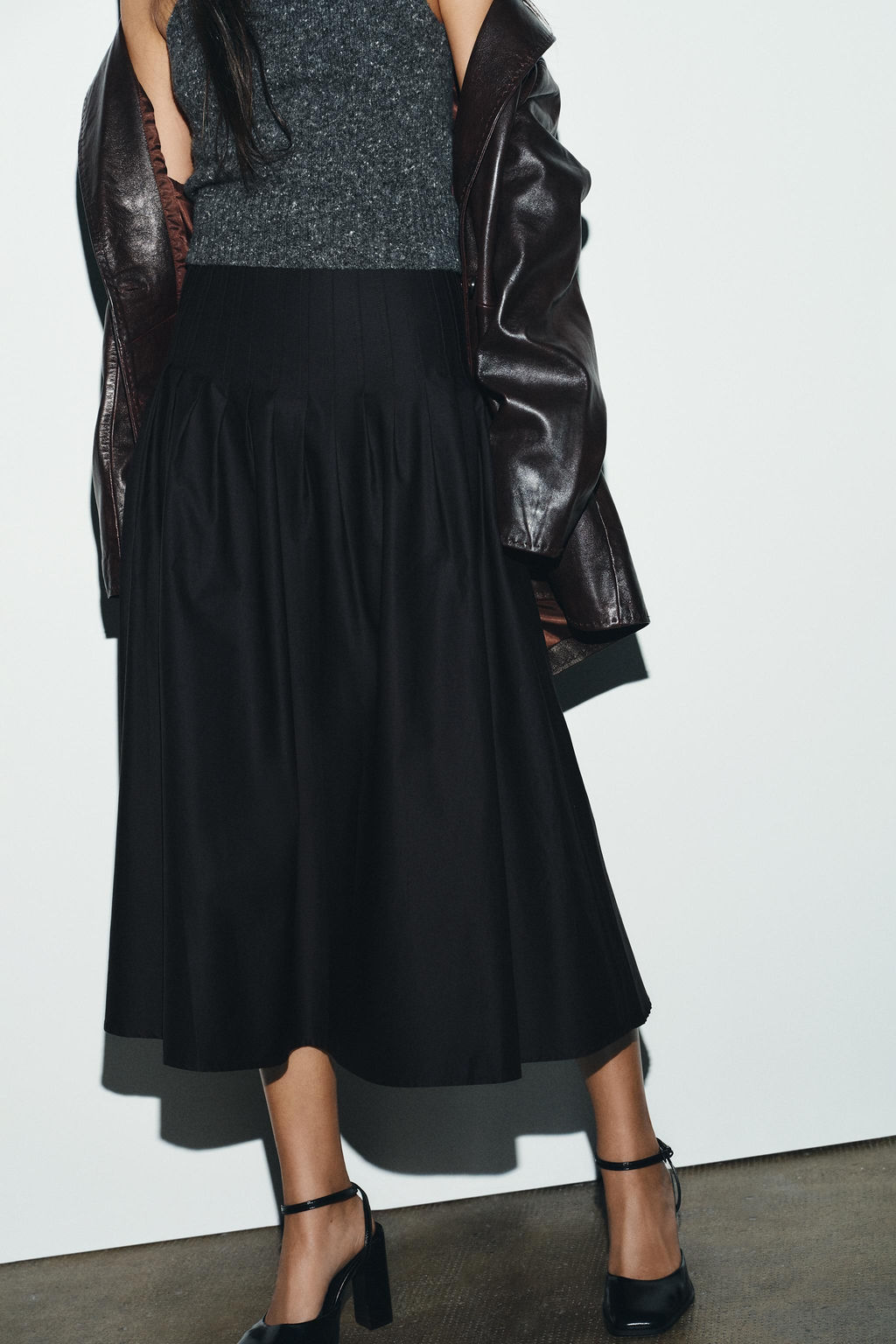 PLEATED MIDI SKIRT - Zara фото 2
