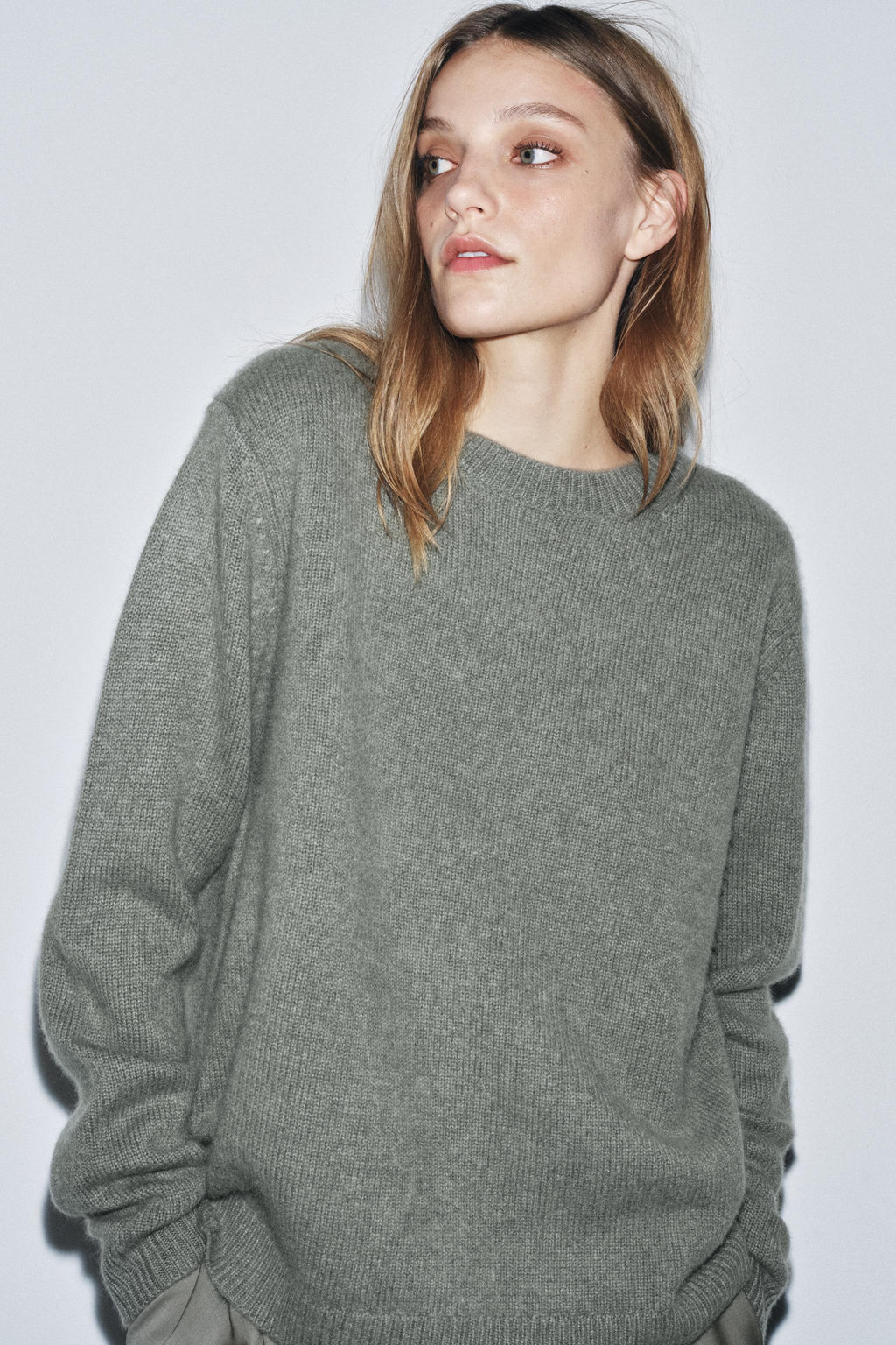 100% CASHMERE REGULAR FIT SWEATER - Zara фото 4