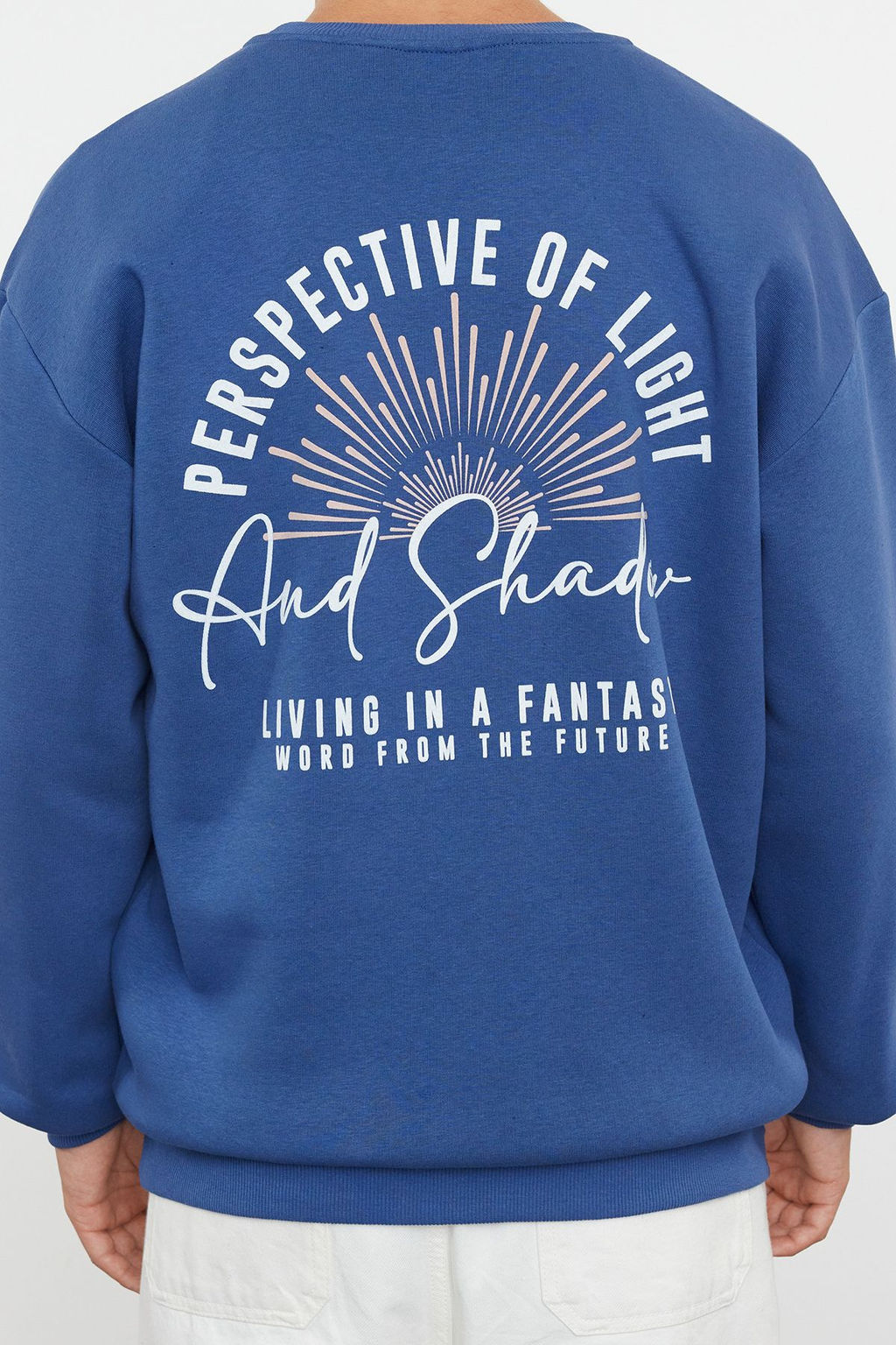 TRENDYOL MAN Indigo Oversize/Genis Kesim S?rt Yaz? Bask?l? Ici Polar/S?cak Tutan Sweatshirt TMNAW25SW00056 - Trendyolmilla фото 4