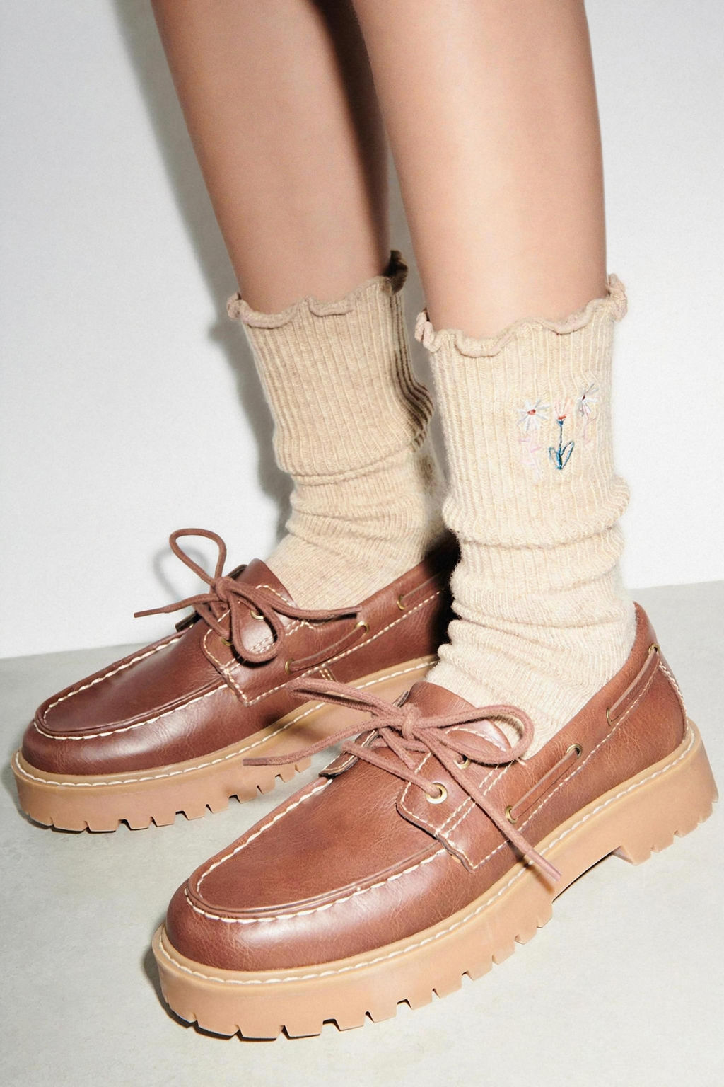 KNIT EMBROIDERED FLOWER SOCKS - Zara фото 5
