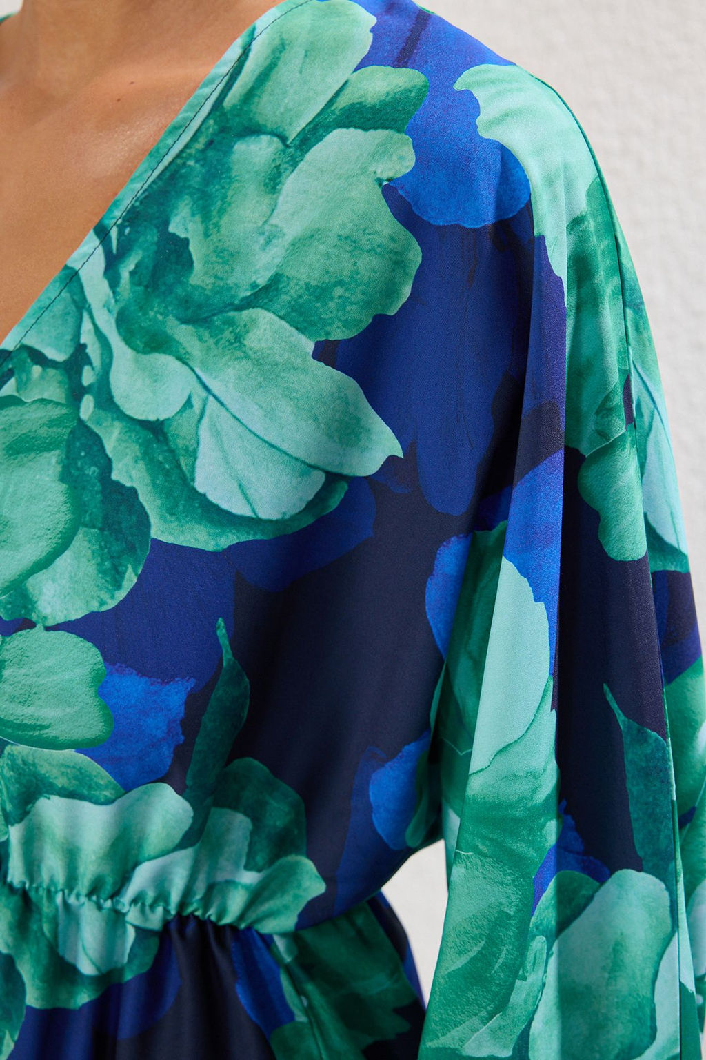 Cicek Desenli Dokuma Y?rtmacl? Maxi Plaj Elbise TBESS25EL00037 - Trendyolmilla фото 4