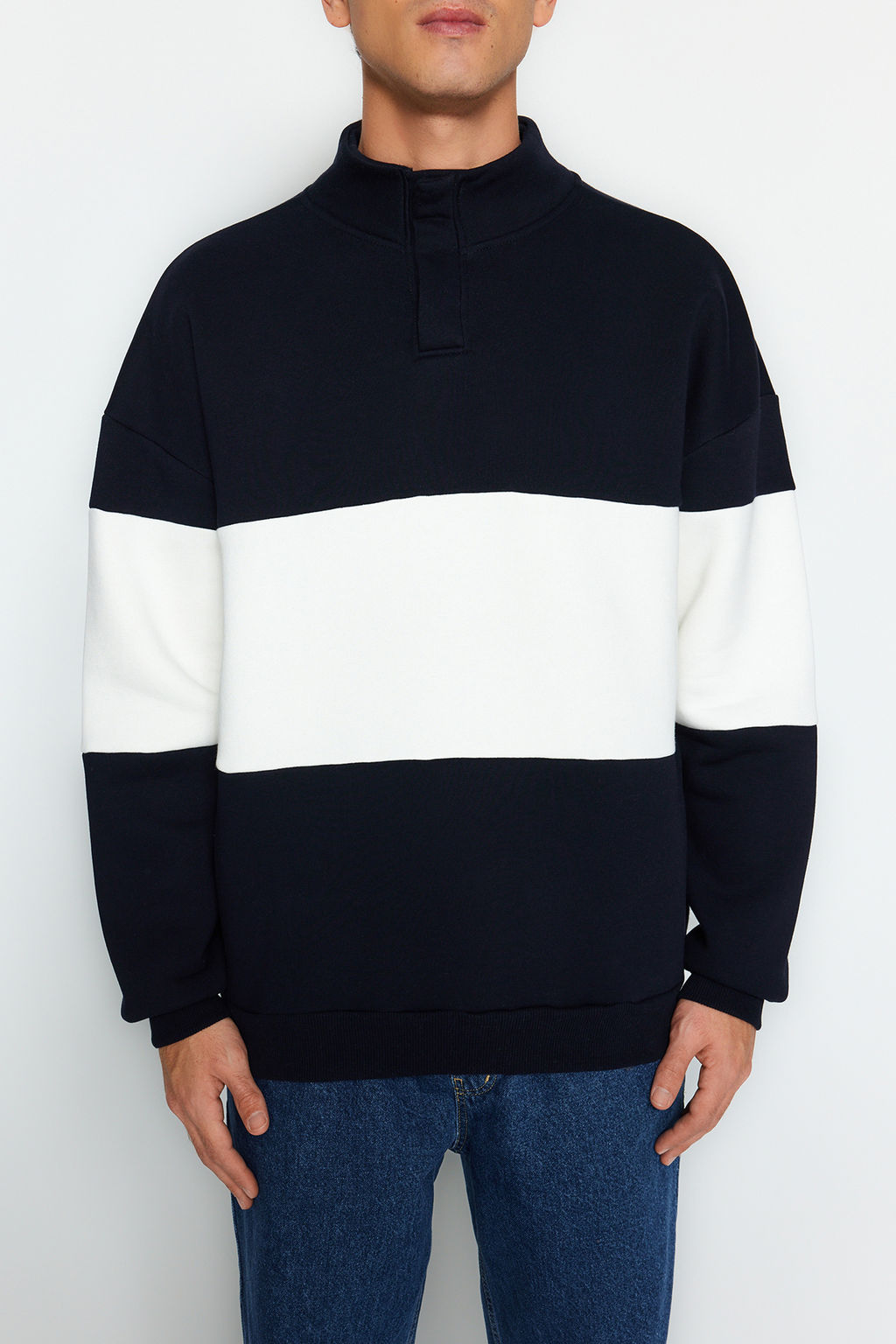 TRENDYOL MAN Siyah Oversize/Genis Kesim C?tc?tl? Renk Ici Polar Pamuklu Sweatshirt TMNAW24SW00160 - Trendyolmilla фото 3