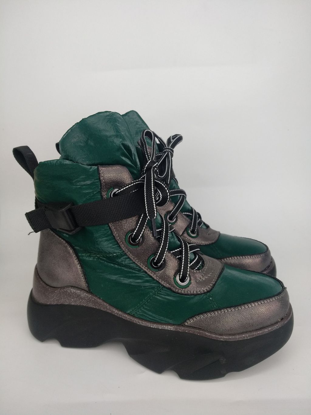 Дутики в составе шерсть