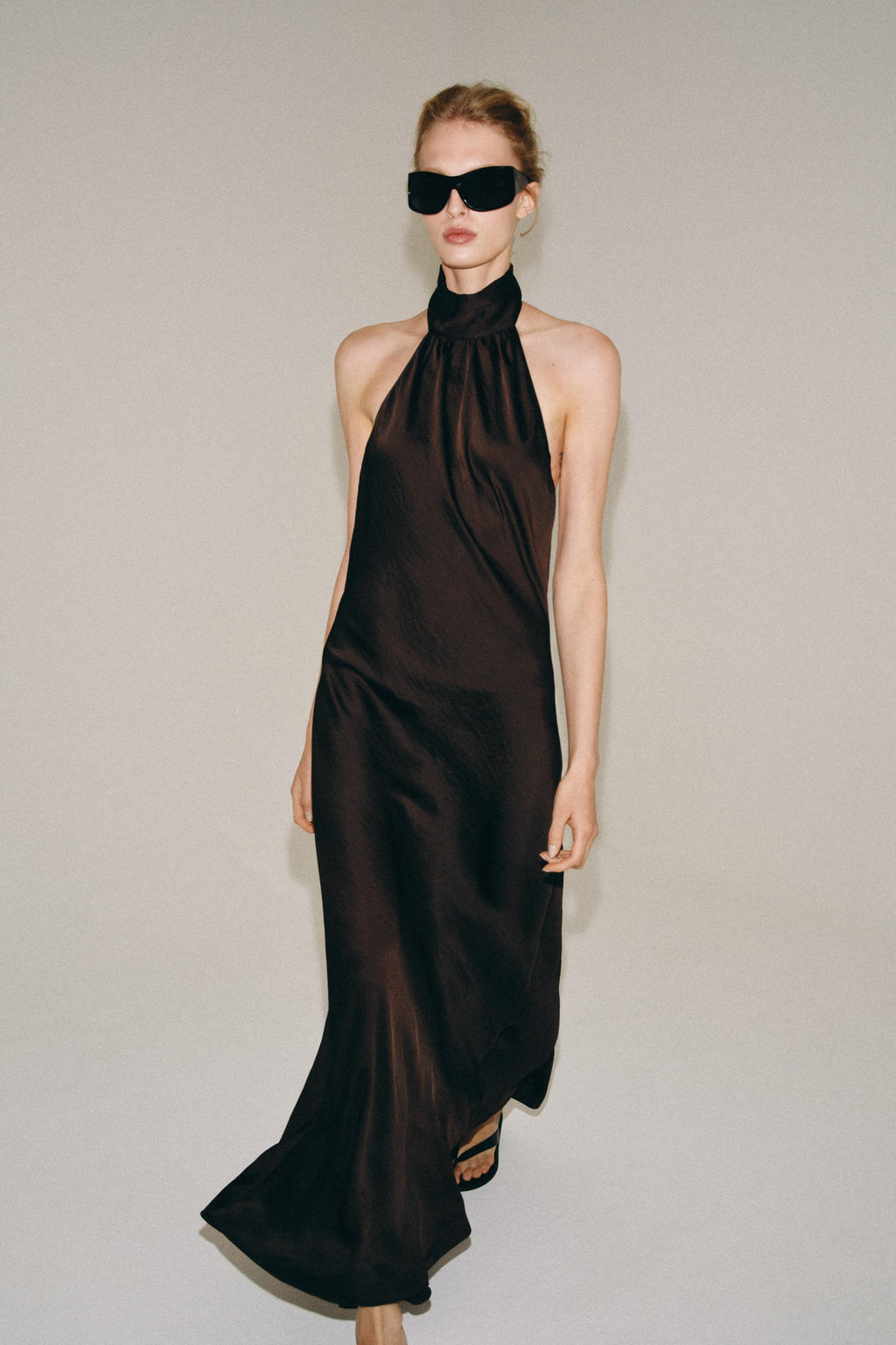 VESTIDO LARGO CUELLO HALTER ZW COLLECTION / Marr?n - Zara фото 4