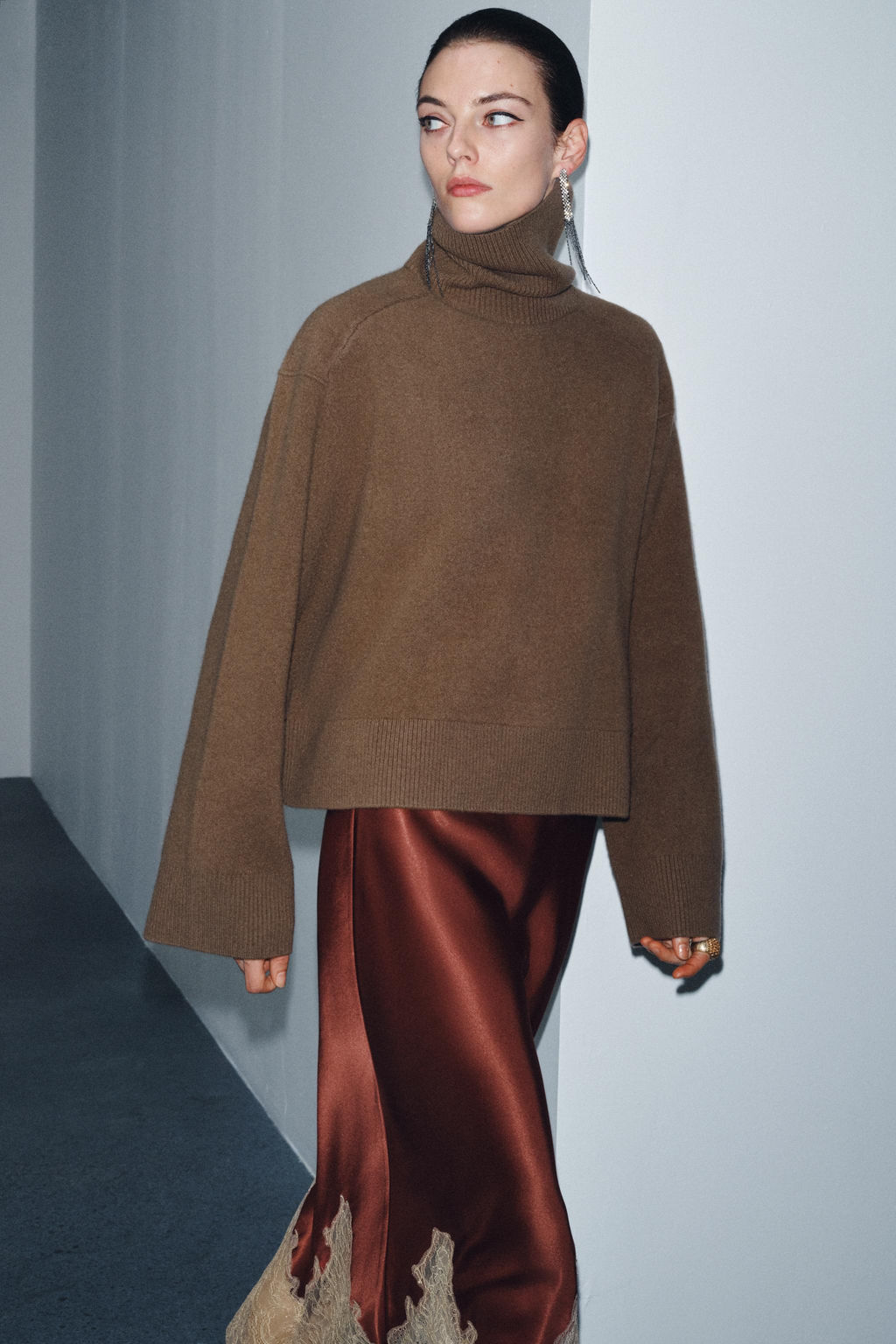 ZW COLLECTION CONTRAST LACE SATIN SKIRT - Zara фото 7