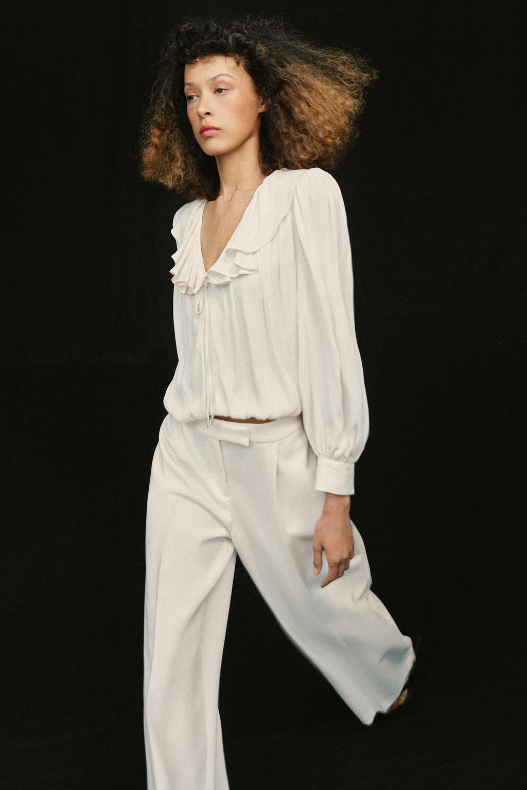 SATIN BLOUSE WITH RUFFLES AND SHOULDER PADS - Zara фото 16