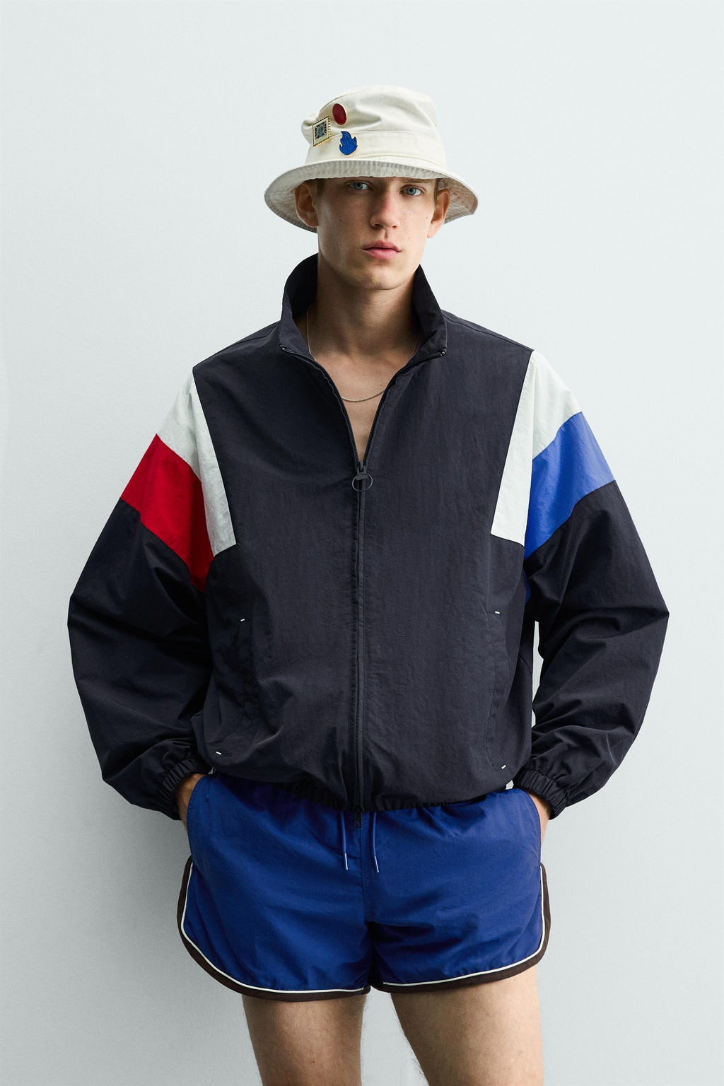 CHAQUETA T?CNICA COLOR BLOCK RETRO / Marino