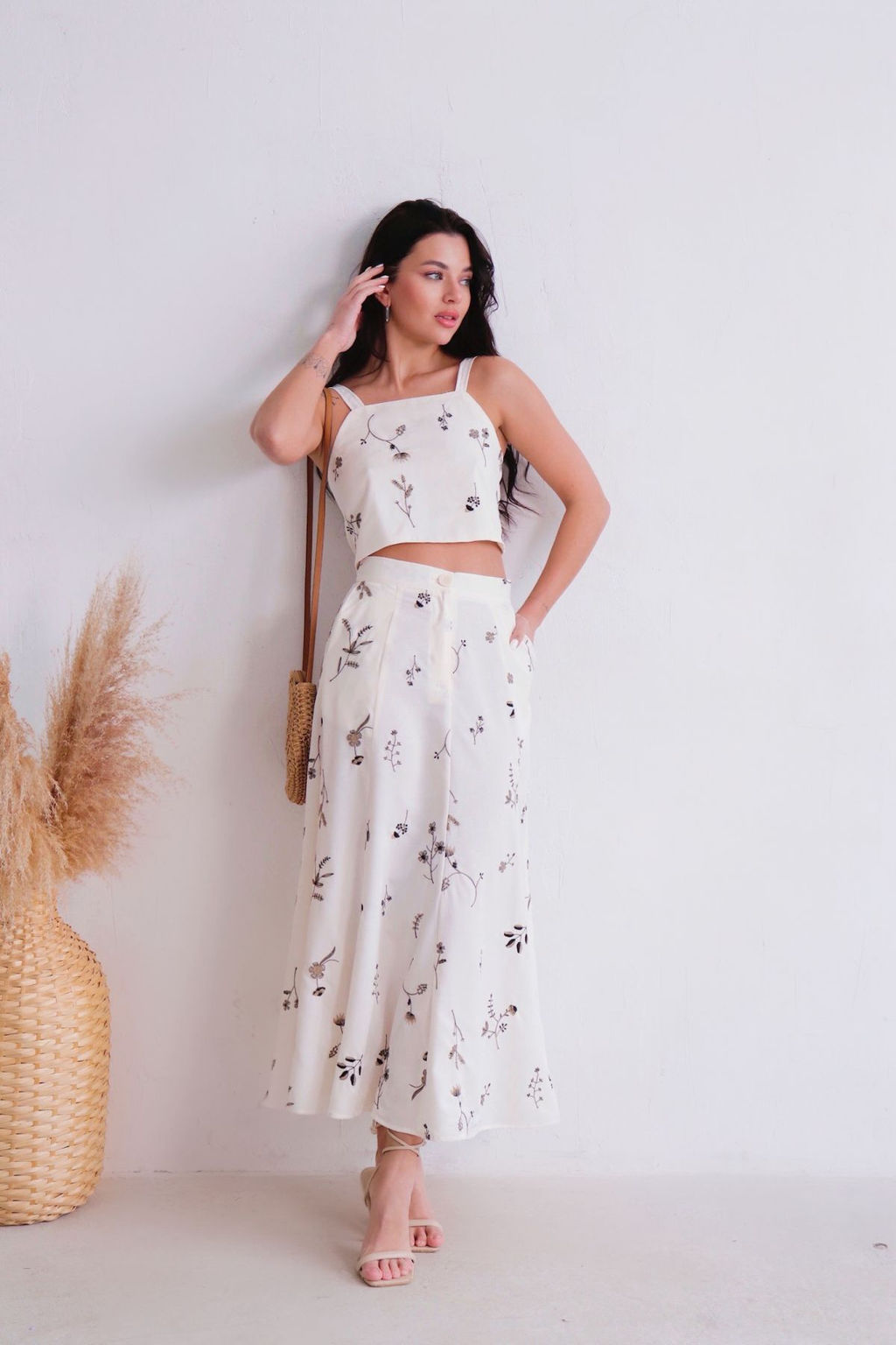 11988 Костюм из топа и юбки белый с вышивкой - Martichelli фото 18