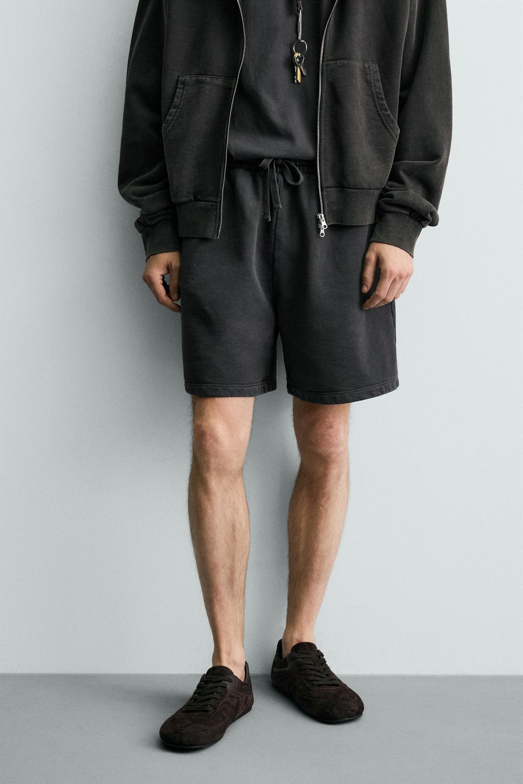 BERMUDA JOGGER B?SICA LAVADA / Antracita oscuro