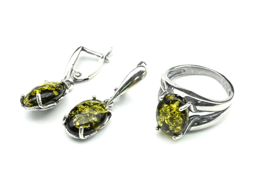 Кольцо Серьги с янтарем имитация размер 18