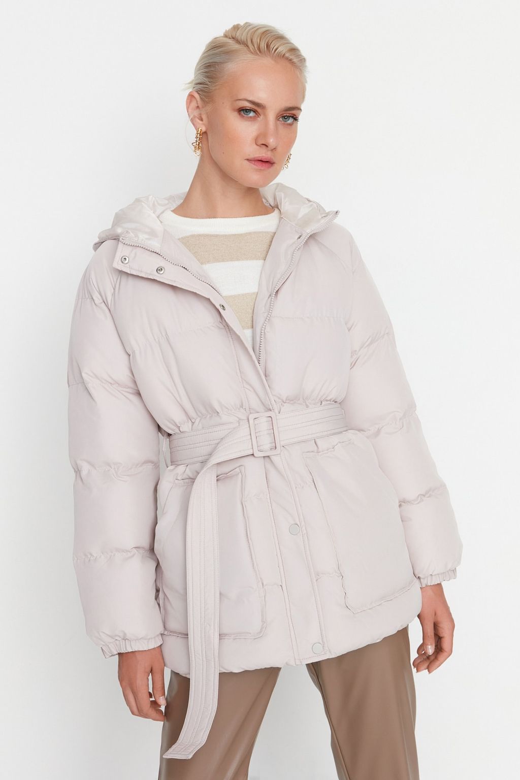 TRENDYOLMILLA Siyah Regular Kapusonlu Kemerli Su Itici Sisme Mont TWOAW23MO00188 фото 17