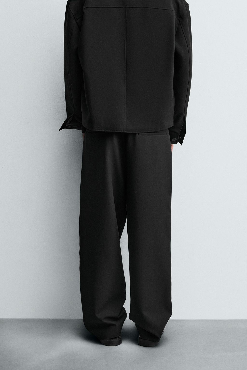 RELAXED FIT PLEATED TROUSERS - Zara фото 13