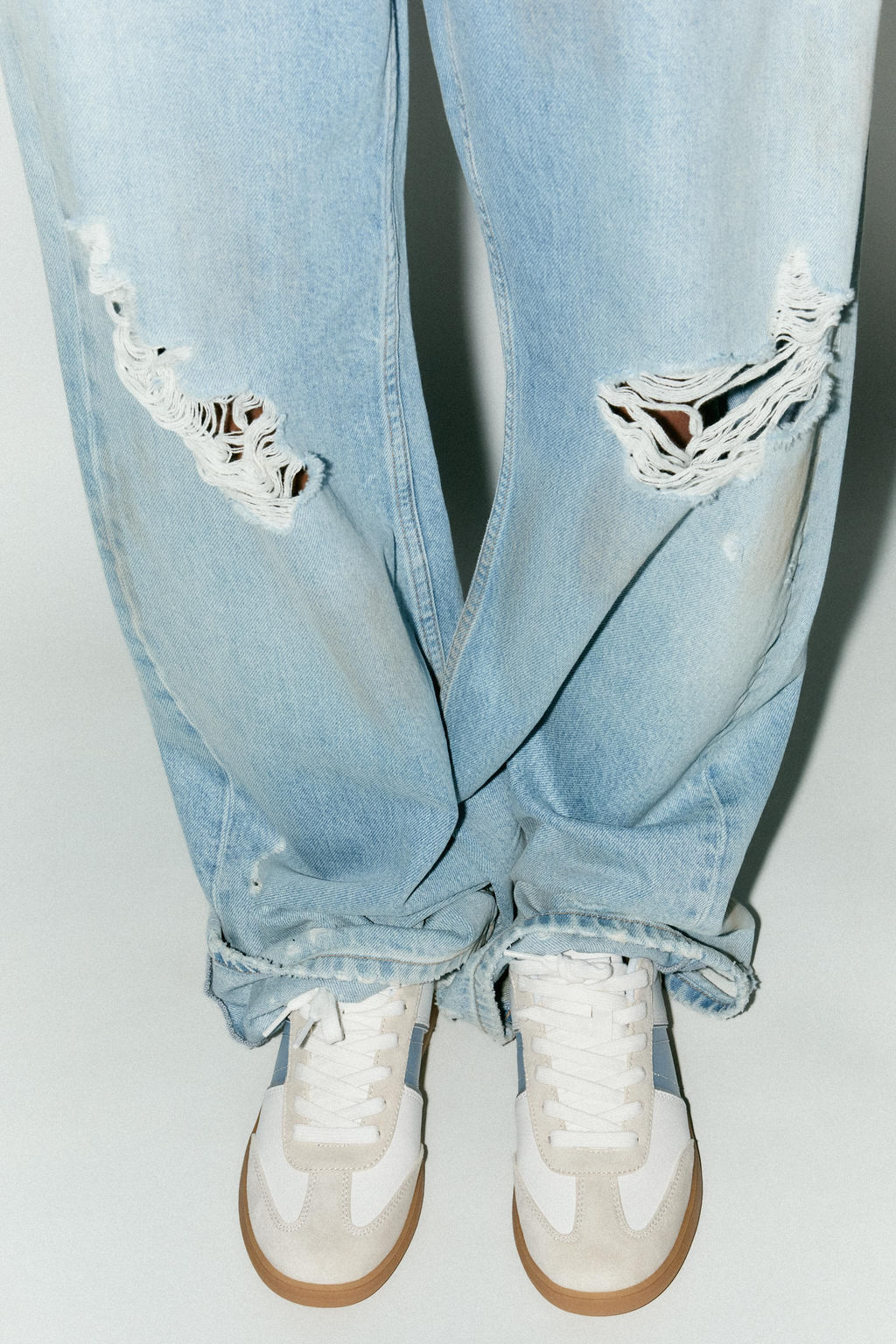 MULTI-COLOURED TRAINERS