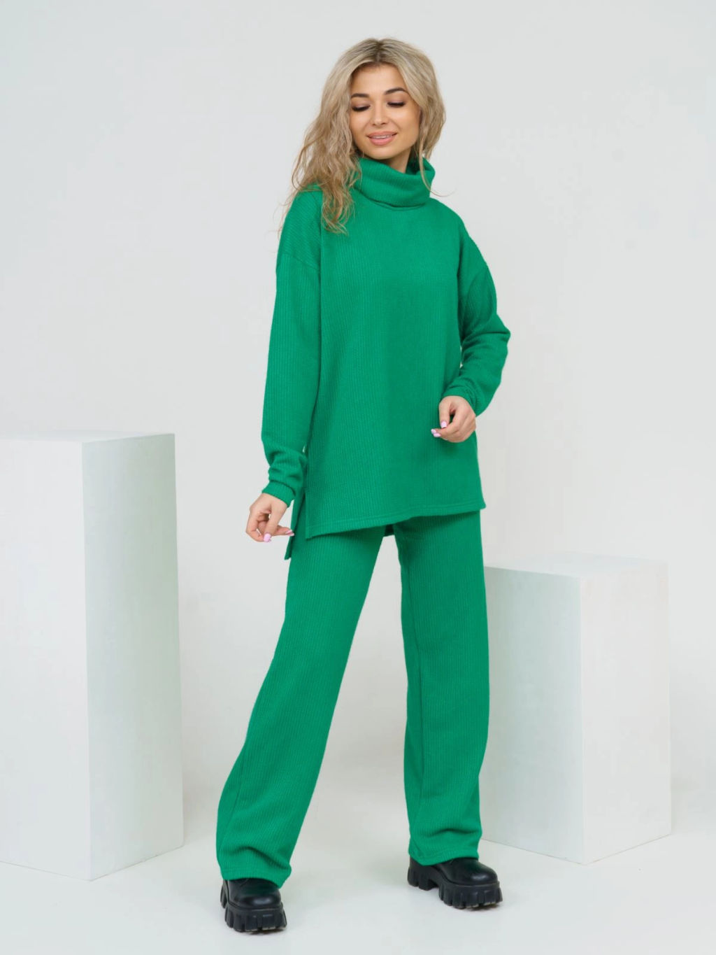 Костюм женский, цвет зеленый