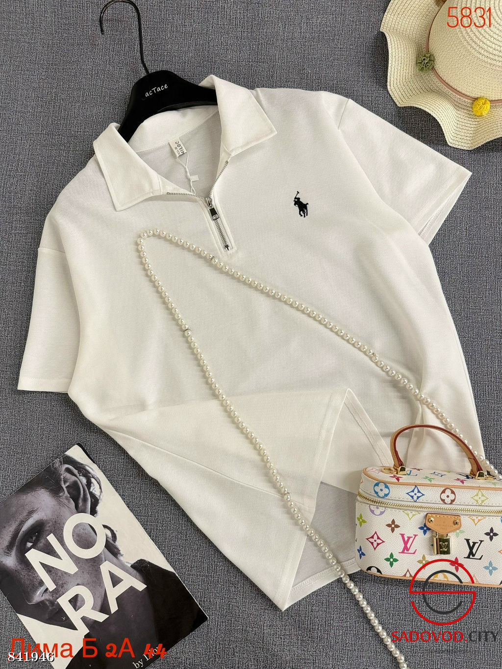 Футболка женская на полузамке