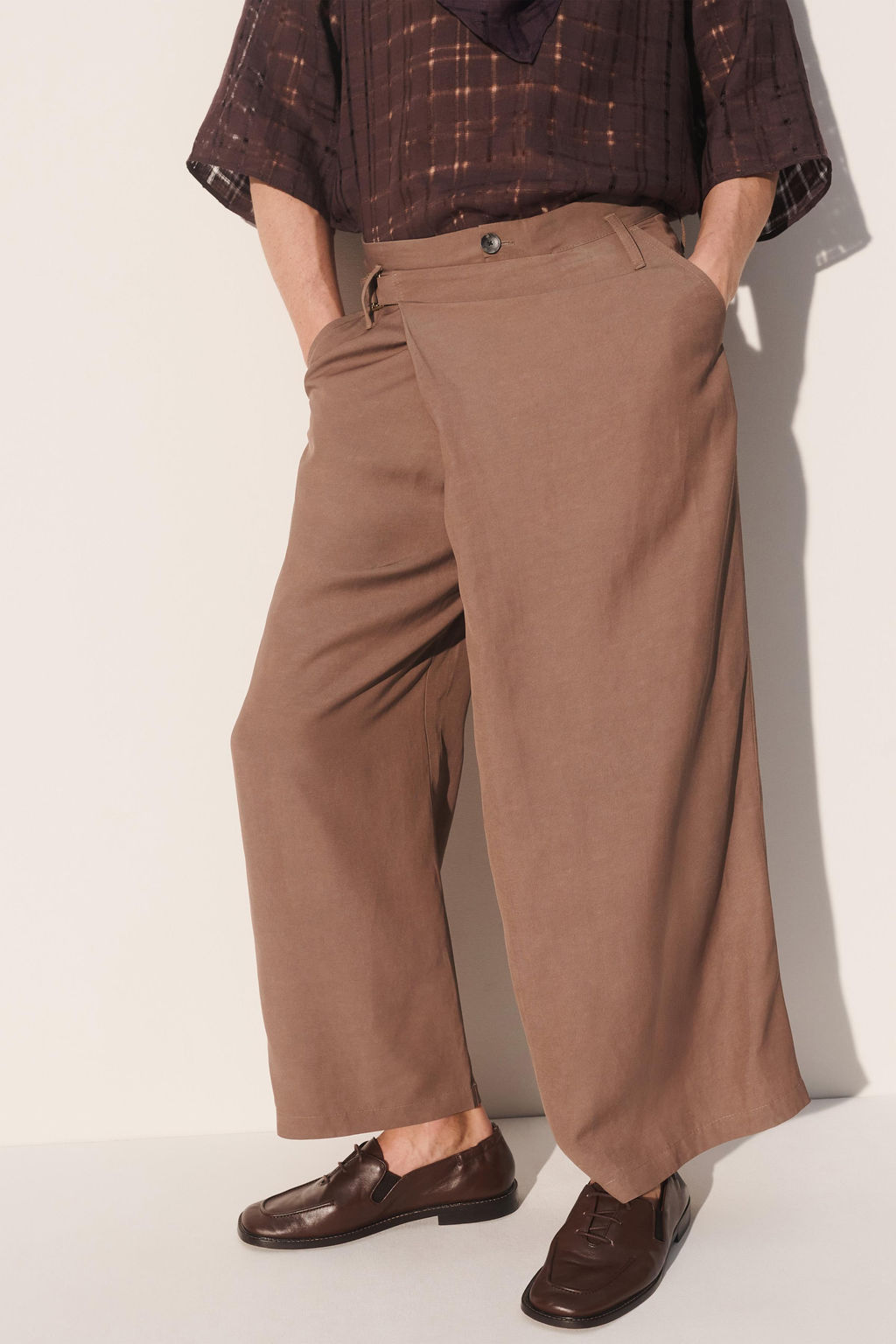 PANTAL?N CRUZADO RELAXED FIT / Gris topo - Zara фото 2