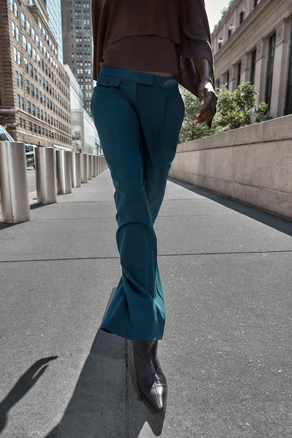 WIDE-LEG TROUSERS WITH DARTS