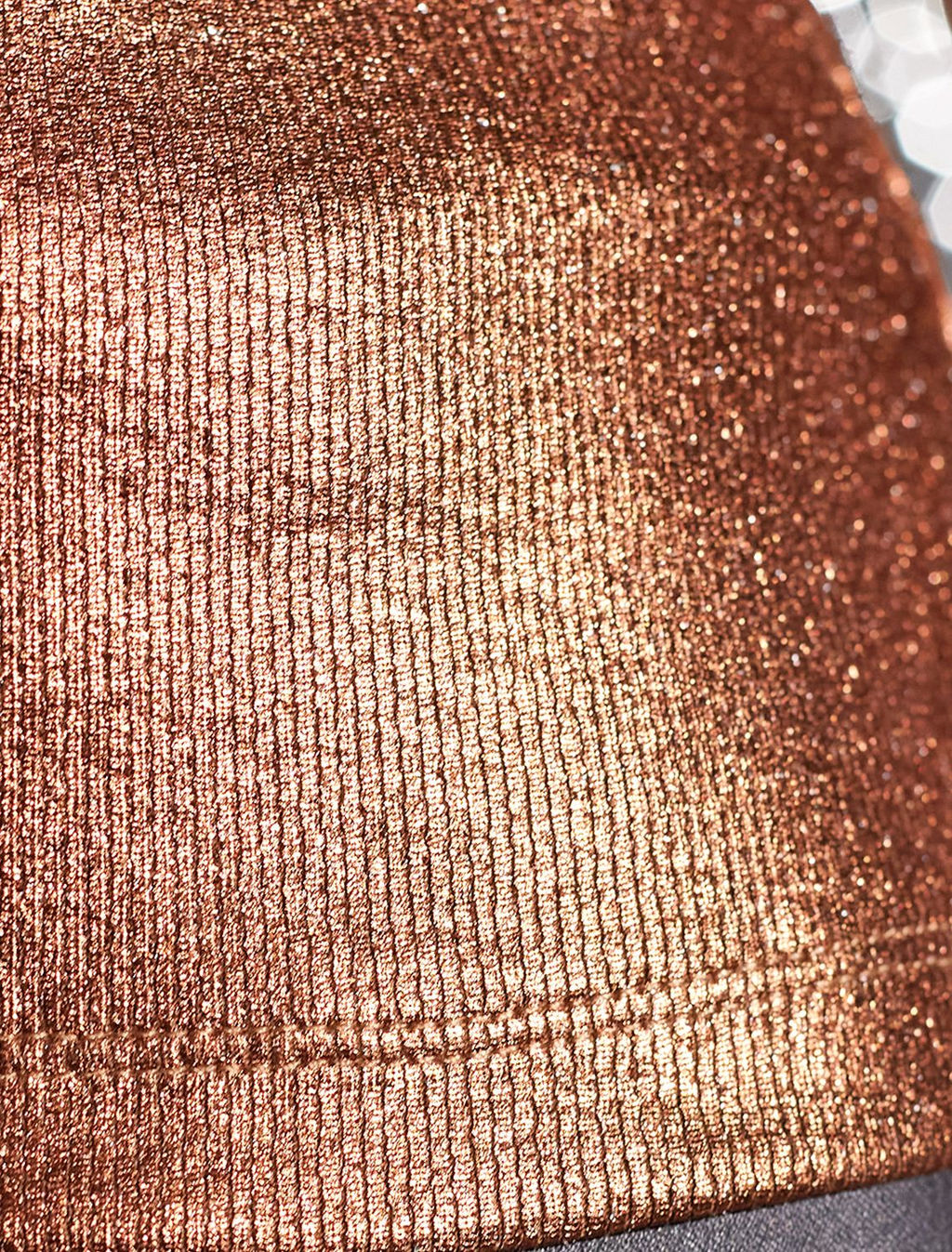 Топ с закрытым декольте из хлопка с эластаном в рубчик с матовым покрытием металлик - Vilatte фото 3