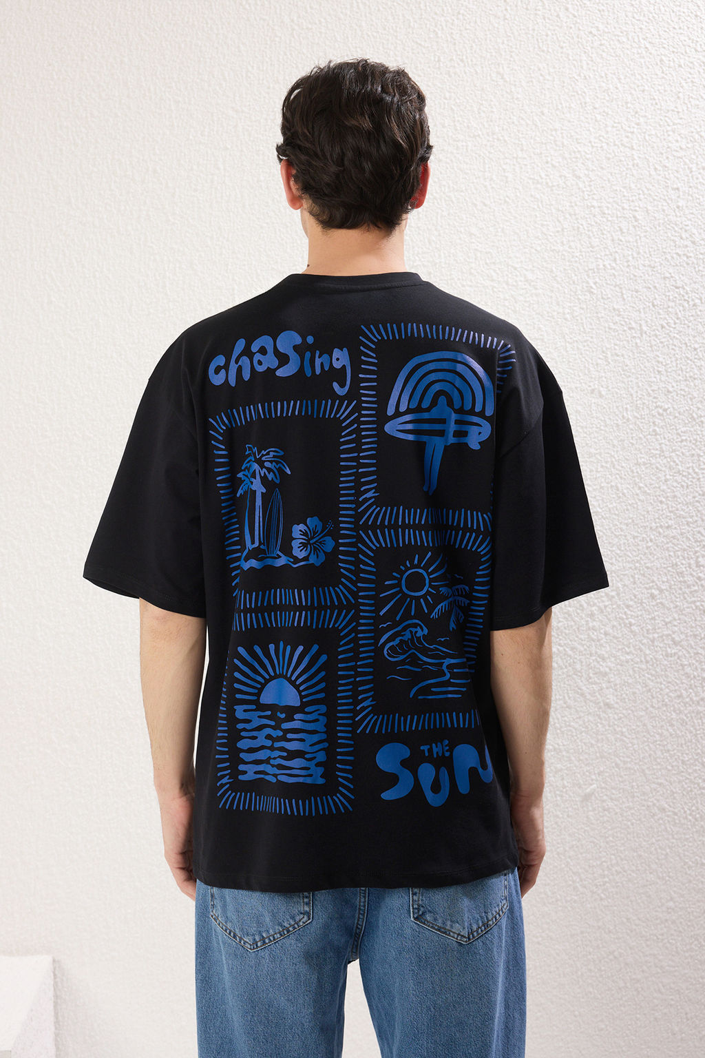 Siyah Oversize/Genis Kesim Bask?l? %100 Pamuklu T-Shirt TMNSS25TS00031