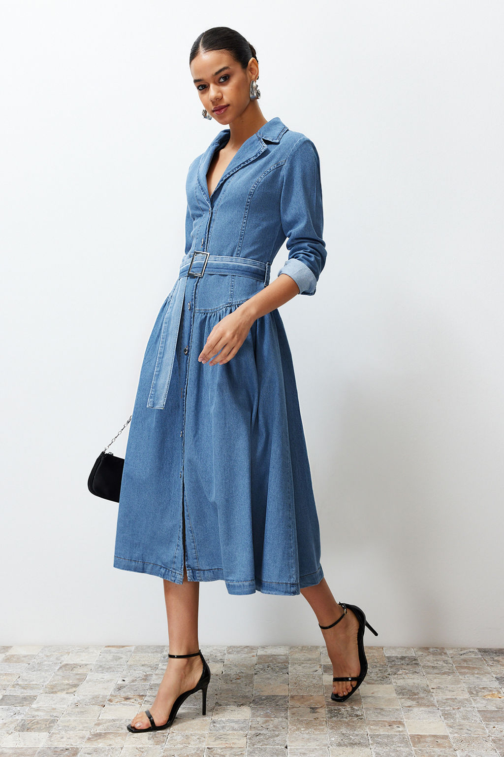 Trendyolmilla Mavi Kemerli Ceket Yaka Maxi Denim Elbise TWOSS24EL00776