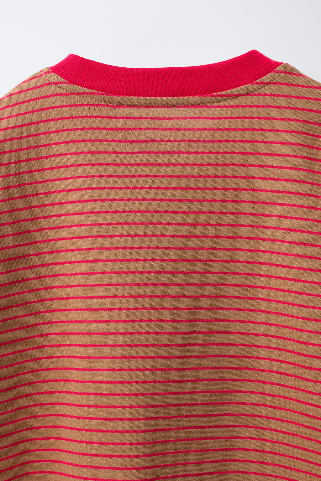 CAMISETA ESTAMPADO RAYAS PUKAS SURF / Marr?n